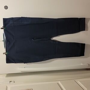 NWT Fabletics Midrise Pocket 7/8 Leggings